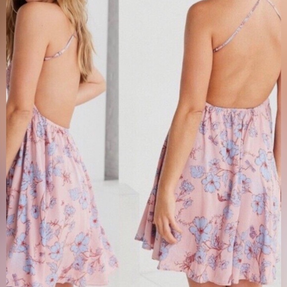 Kimchi Blue Urban Outfitters Dress Floral Dainty Verlina Smocked Festival Fairy - Picture 3 of 6